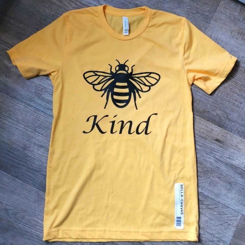 Unisex Be kind Graphic tee , Printed on Bella Canvas.